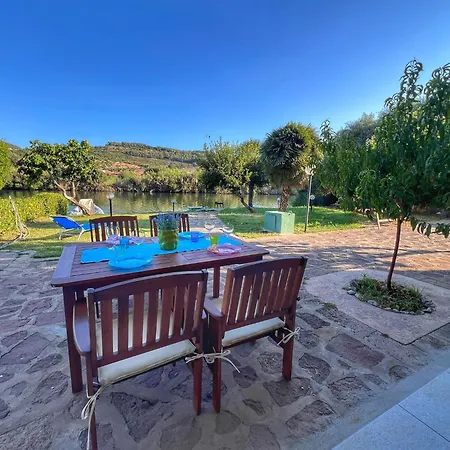 Exclusive Riverside House In The Center Of - Private Garden And Parking