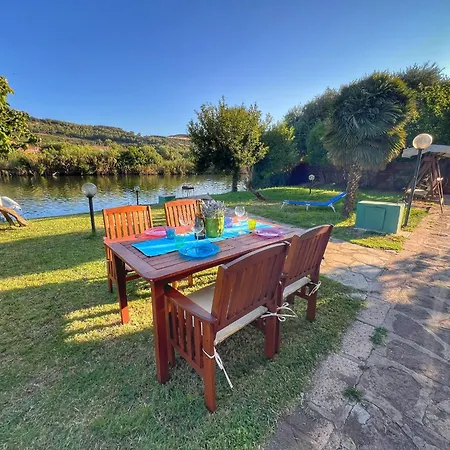 Exclusive Riverside House In The Center Of - Private Garden And Parking