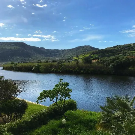 Exclusive Riverside House In The Center Of - Private Garden And Parking