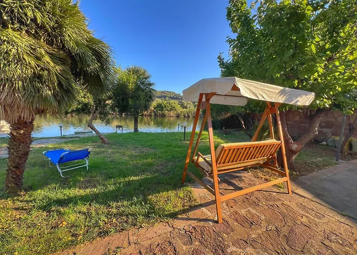 Holiday home Exclusive Riverside House In The Center Of - Private Garden And Parking